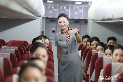 重慶 空姐 動姐 攜手開展服務禮儀培訓備戰暑運